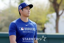 '장타력 실종' 오타니, LAD 결국 타순 조정... '야마모토 천적' 김하성 ATL 9번 유격수 선발 라인업 합류 [NLDS]