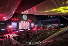[제31회 BIFF]  'A-리스트 영화제'로 우뚝… 제31회 부산국제영화제, 화려한 개막 [종합]