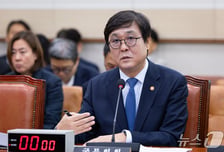 "AG 金, 프로선수 병역 해결 티켓 아니다" 국감 지적까지... 최휘영 장관도 "축소하는 방향으로 갈 수밖에"