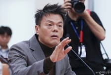국감 간 박진영 "'패노메논'이 특혜? 4대 기획사 수백억 손해 감수"