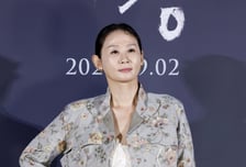 배우 김선영 뒤늦게 알린 부친상…6일 발인 마쳐