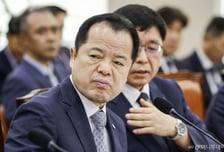 "너무 맞아 아프겠지만, 말해야겠다"…여야 뭇매 맞은 선관위