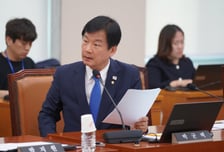 [단독]교도소장에 "닭갈비·빼빼로 줘"...혼자 975건 행정심판 낸 성범죄자