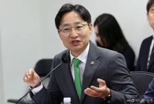 4000억 체납 선박왕, 15년 버티다…갑자기 백기 든 이유?