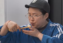 '나 혼자 산다' 김신영, 무지개 첫 손님 '류혜영' 초대한 뭉클한 사연은?