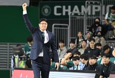 '챔피언 수석코치→적장' 이규섭 DB 감독 "이상민 감독님과 맞붙는 건 처음인데..." [부산 현장]