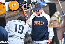 '김경문·손혁 동반 퇴진'에 대만 언론도 촉각 "왕옌청 소속팀 한화에 큰 변화가 일어났다!"