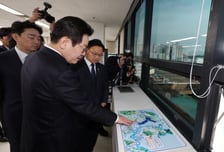 李대통령 "'북극항로 운항' 아크로호 돌아왔다…새로운 바닷길은 새로운 성장"
