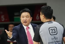 [포토] 유도훈 감독 '이게 우리 파울이라구?'