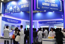 "코딩 몰라도 AI 서비스 만든다"…피씨엔, '모두의 AI 실험실' 체험 지원