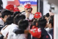'미쳤다!' 8회 김도영 기적의 환상 투런포 드라마, KIA 3위로 준PO 직행!... 4위 LG는 5위 두산과 와카 격돌 [광주 현장리뷰]