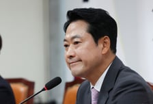 장동혁 "굴종·사대는 李대통령이 하는 중…국민 부끄럽게 말아야"