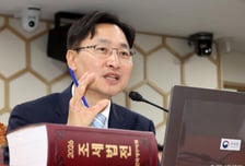 국세청장 "가상자산 과세 11월 고시"... '유예·신중' 주문한 與野