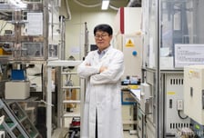 전기먹는 하마 AI 반도체 열·손실 잡는다…'특수유리 기판' 뭐길래