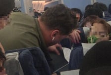 한국행 비행기에서 벌어진 '영화 같은 일'…쇼크 여성 살린 우즈벡 의사[오따뉴]