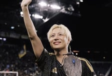 "믿을 수 없다" 샤이니 태민, SON 못지않은 뜨거운 관심... LAFC 깜짝 등장→손흥민 '1골 2도움' 직관