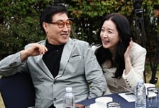 이영애, '75세' 남편 정호영과 시상식 나들이…"20살 차이 안 믿겨"