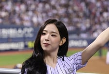 "LG가 이기는 게 너무 간절했다" 트리플S 김채연, 앉을 틈 없었다→예정 없던 치어리딩까지 자청... '3전 3승' 승리요정 등극