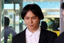 '102일 복무 이탈' 송민호 군대 다시 간다…병무청 "절차 진행 검토"