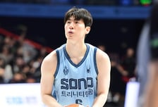 '3점 16방 폭발!' 고양 소노, 현대모비스 양궁 농구로 95-82 완파→지긋지긋한 4연패 탈출 [고양 현장리뷰]