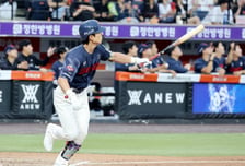 '감독·단장 거취는 안갯속인데' 롯데는 벌써 2027년 준비, 1군 멤버도 미국 간다! 전민재·고승민 등 8명 파견