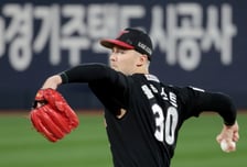 1차전 이겨야 70.6%인데 하필 톨허스트가 선발이라니... KIA전 ERA 6.20 악몽, LG는 왜 다른 선택 못 했나