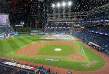 ALCS 4차전 우천 취소→7차전까지 간다면 4연전 지옥, WS 선착한 밀워키만 이득인가