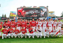 'SSG만의 가을야구' 광현팀+최정팀+만원관중 모두 즐겼다... '긴 생머리 타자' 한두솔 MVP-'2단 변신' 고명준 우수상 [인천 현장리뷰]