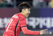 "위대한 쏘니, 아시안컵 무려 5회 출전" AFC가 콕 찍은 '亞 최고 스타'... 손흥민 '마지막 우승' 정조준 "66년 숙원 이룰까"