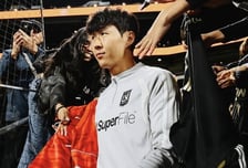 손흥민 경기 끝낼 뻔, 종료 몇 초 전 골대 '쾅'→상대도 "무승부인 게 행운"... "SON 수비 뒷공간 파고들었다"
