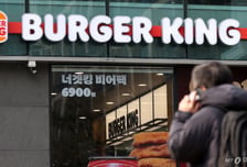 '몸값 1조' 맘스터치·버거킹 매물 식탁에…버거판 '빅딜' 변수는