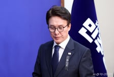 연이은 설화에 고개숙인 與…기름부은 부승찬은 "머리숙여 사과드린다"