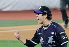 "우리 마무리가 강하지 않을까" KS MVP도 믿는 23세 국대 수호신, KIA·삼성 상대 ERA 1점대... KT도 조용히 웃는다