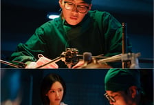 '닥터X' 김지원, 장승조 핏빛 손 막았다...분노·경멸 눈빛