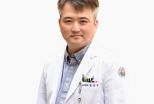 "소변에 콜라색 피" 그런데 통증도 없다? 더 위험한 이유