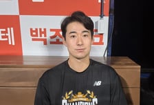 [속보] 'KBO 홀드왕' KT 스기모토, 日드래프트 전격 지명! 소프트뱅크 육성 3순위 부름 받았다