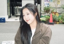 "파격 하의실종에 만두머리 풀었더니..." 신유빈에 日 열도 들썩 "아예 딴사람 됐네, 모델 자태" 반전 성숙미 감탄