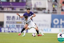 '천적 격파 실패' 안양, 전북과 1-1 무승부... 김운 선제골→티아고 극장 동점골 [안양 현장리뷰]