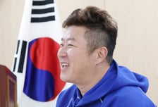 [포토] 최형우, 시종일관 미소 지으며