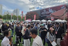 "와 진짜 칠리치다" US오픈 챔피언 팬서비스에 '韓 팬들 감동'... 150명과 특별한 만남 [서울오픈 현장]
