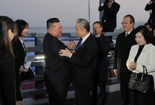[사설]김정은 방중, 한미동맹 일대 쇄신 계기로