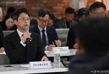 홍지선 "12·29 참사 원인·책임 명확해질 때까지 역할 다할 것"… 국토부 직원 8명 징계절차