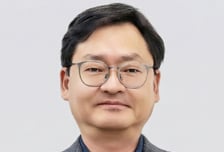 '연못속 고래' 국민연금의 양면성[정철근 칼럼/정철근]