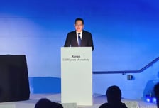 취임식도 하지 않았던 이재용 회장, 4년째 '조용'…왜?