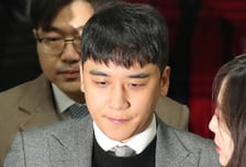 빅뱅 출신 승리, 아빠 된다...내년 1월 출산 후 결혼 예정
