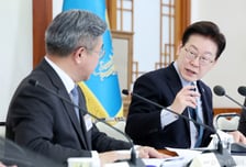 李대통령 "네편 내편 떠나 잘못은 시정해야…극단적 진영주의 경계"