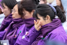 "시민이라도 기억해야죠"…이태원 참사 4주기, 빗속 추모 발길