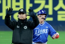 [포토] '4-4 다시 흔드는' 박승규