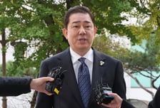 김병기, 6개월만 경찰 출석…"무혐의 입증하겠다"