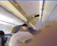 [더영상] 난기류에 튀어오른 승객…"미국도 난리네" 불어난 물에 떠내려간 트럭